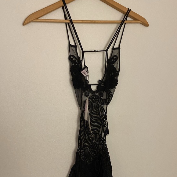 Aimee Sheer Strappy Hi Low Maxi Slip - Picture 5 of 11